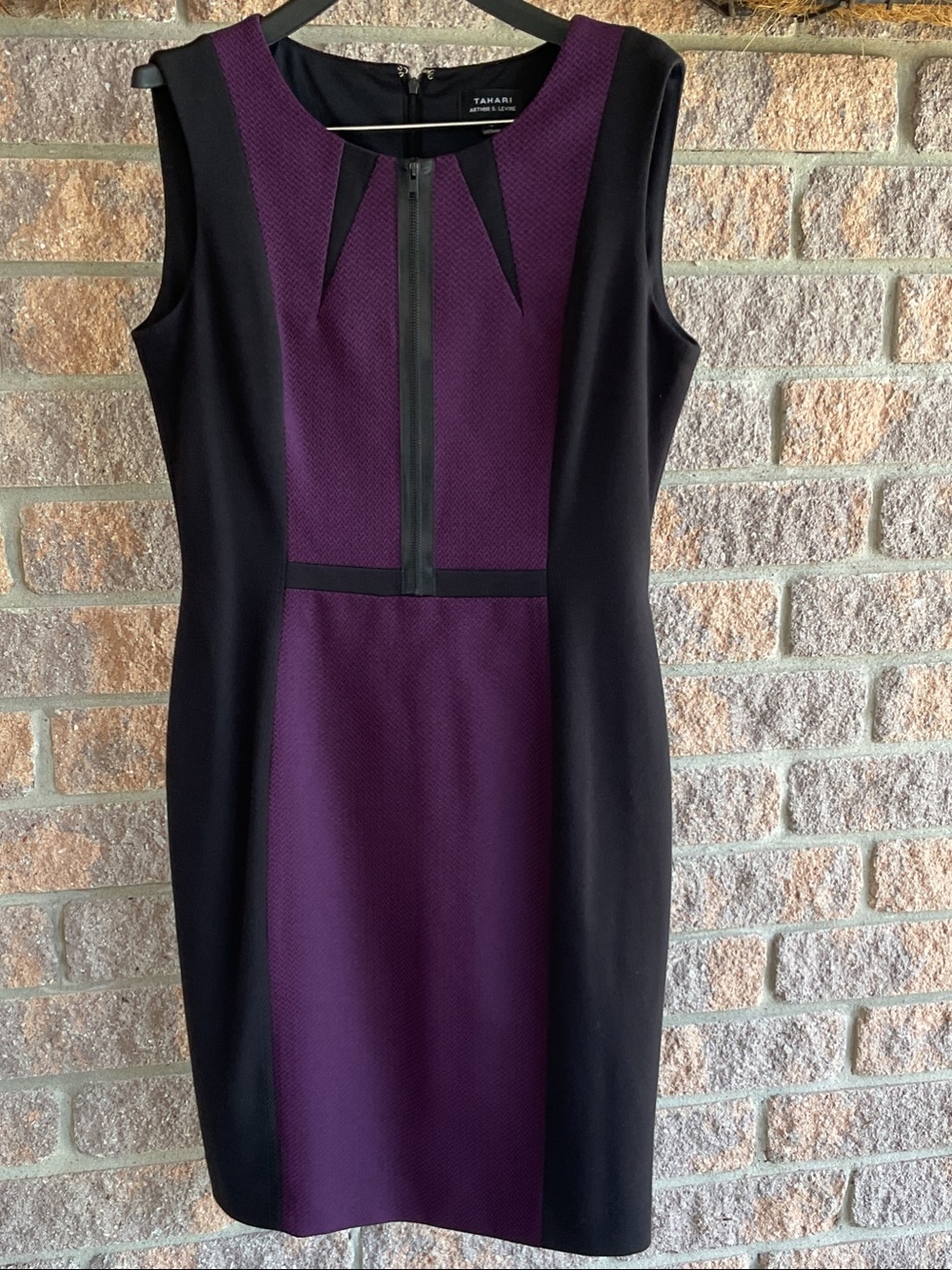 Tahari Purple & Black Sleeveless Sheath Dress